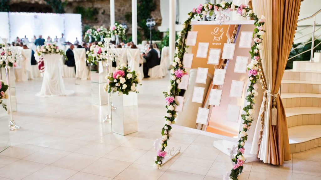 Salle de mariage : plan de table efficace